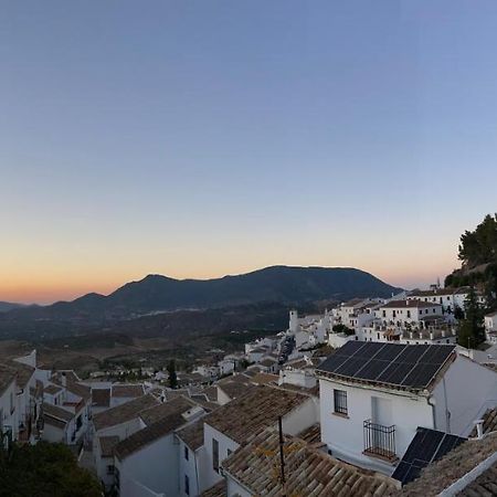 Villa Casa “El Zumaque” En Zahara De La Sierra Esterno foto